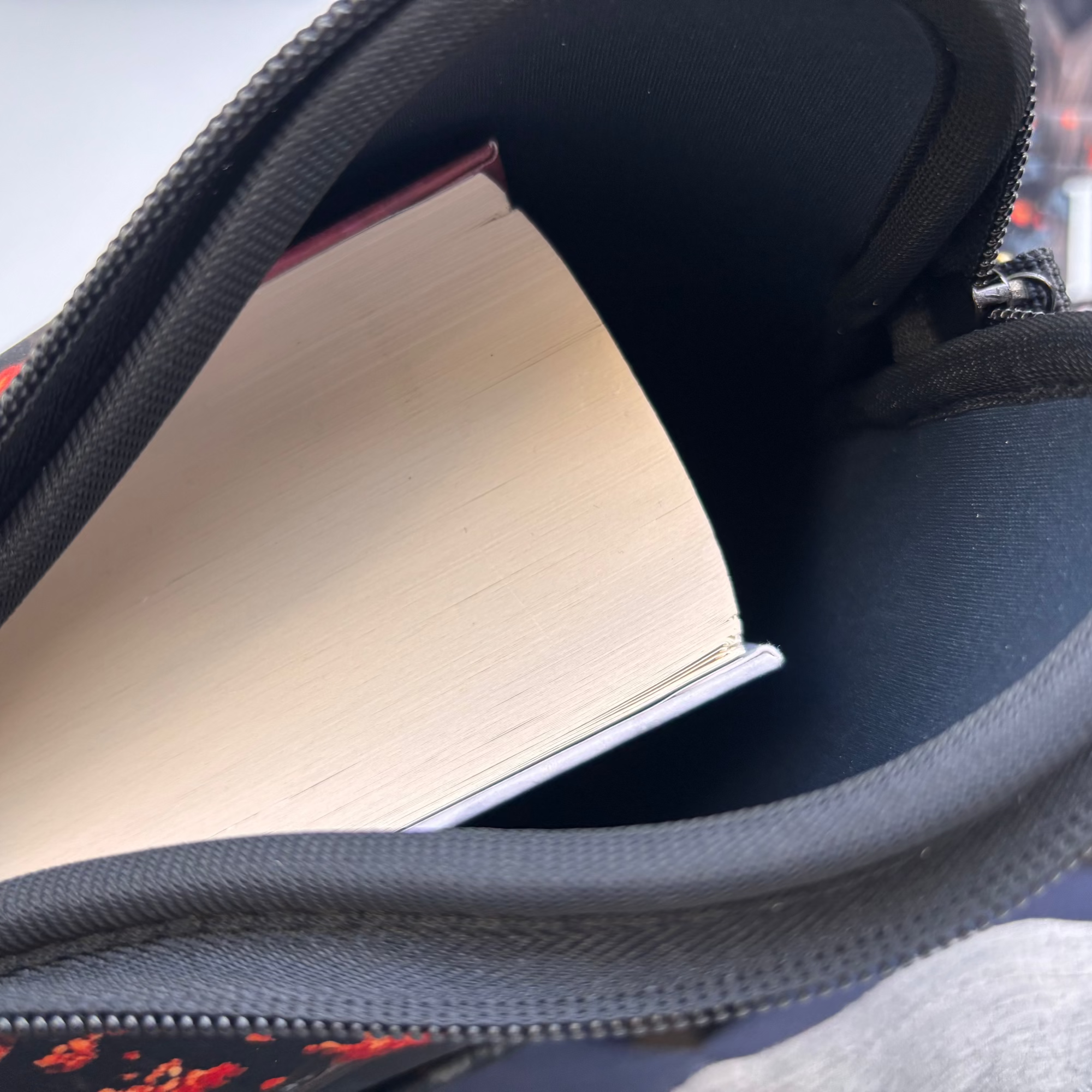 BOGPOSE - In My Bookish Era