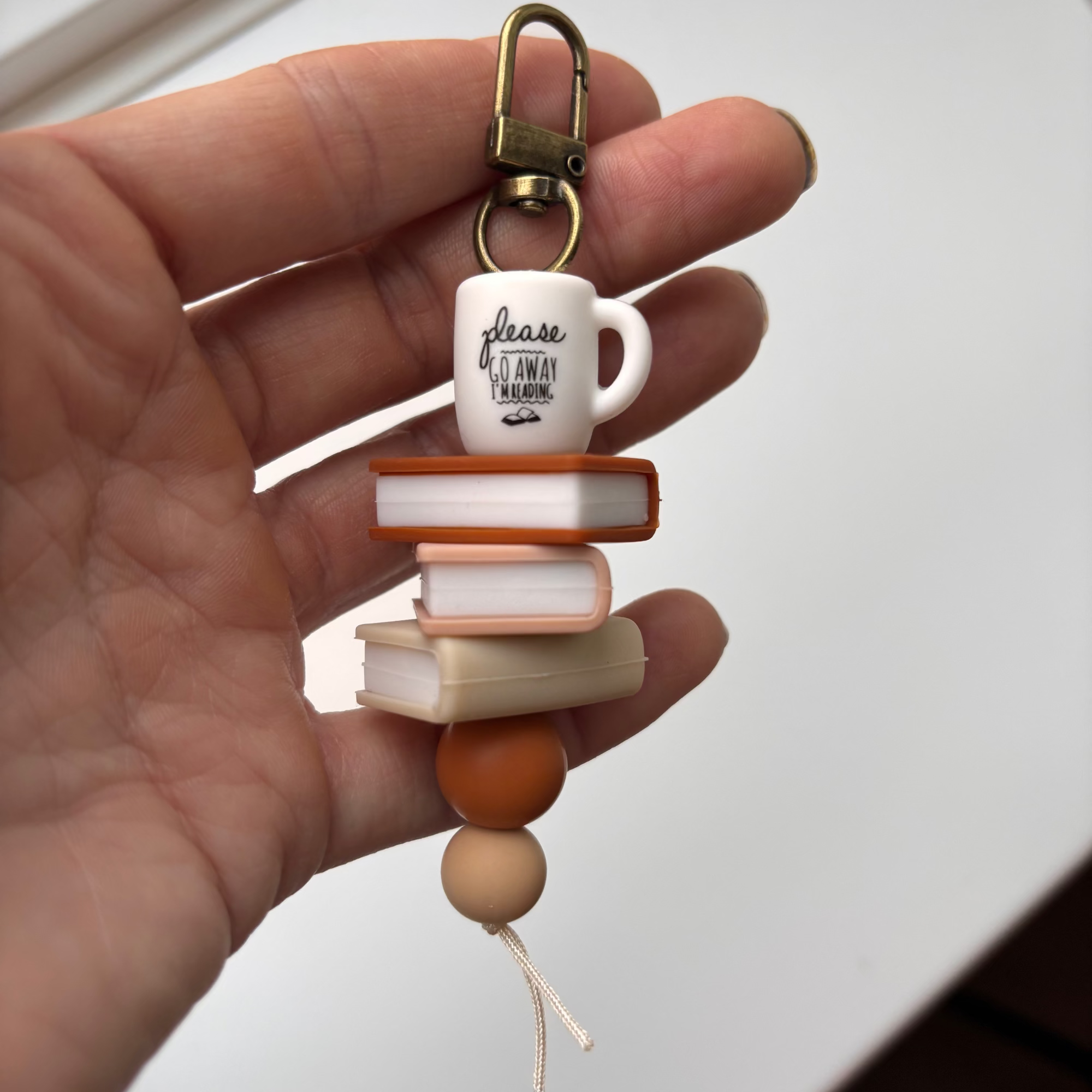 Nøglering - Please go away, I'm reading