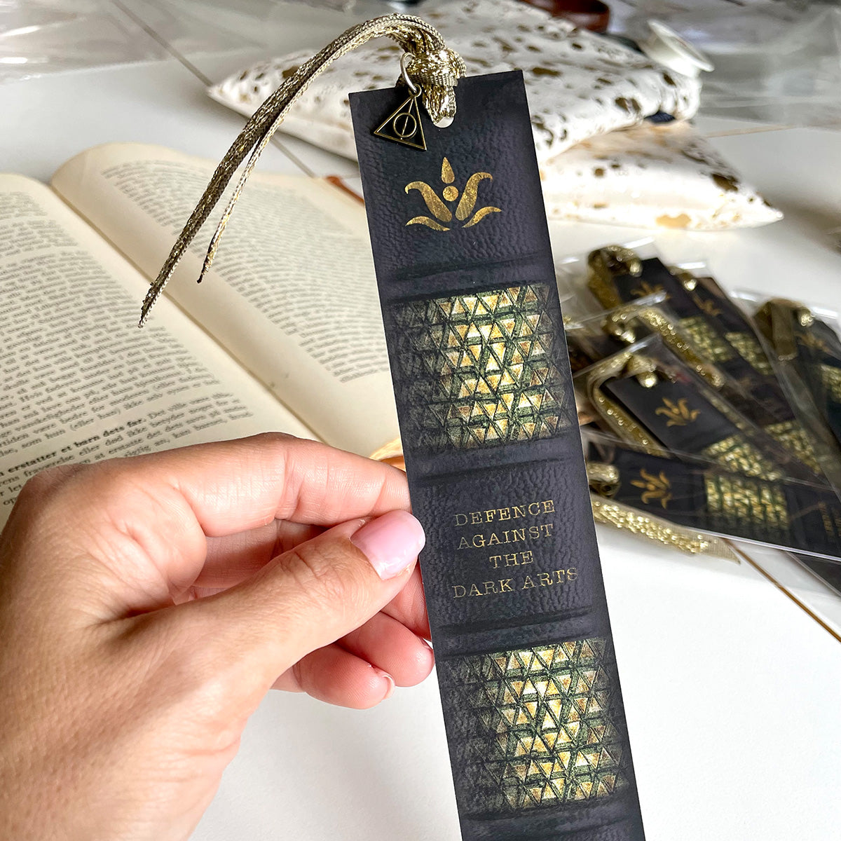Bogmærke - Bookspines 'Defence against the Dark Arts'