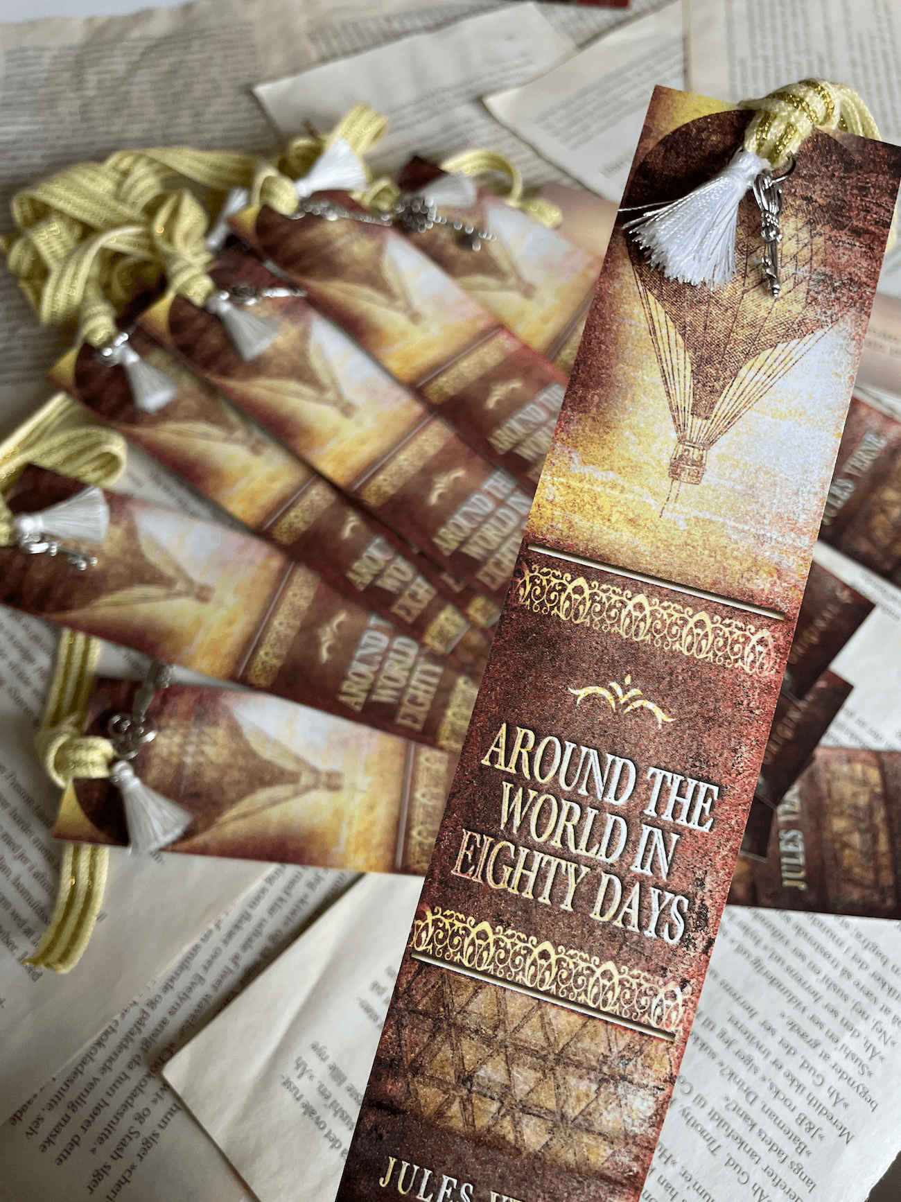 Bogmærke - Bookspines 'Around the World in Eighty Days'