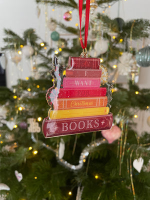 Julepynt med bøger - All I want for Christmas is Books - Bogstak