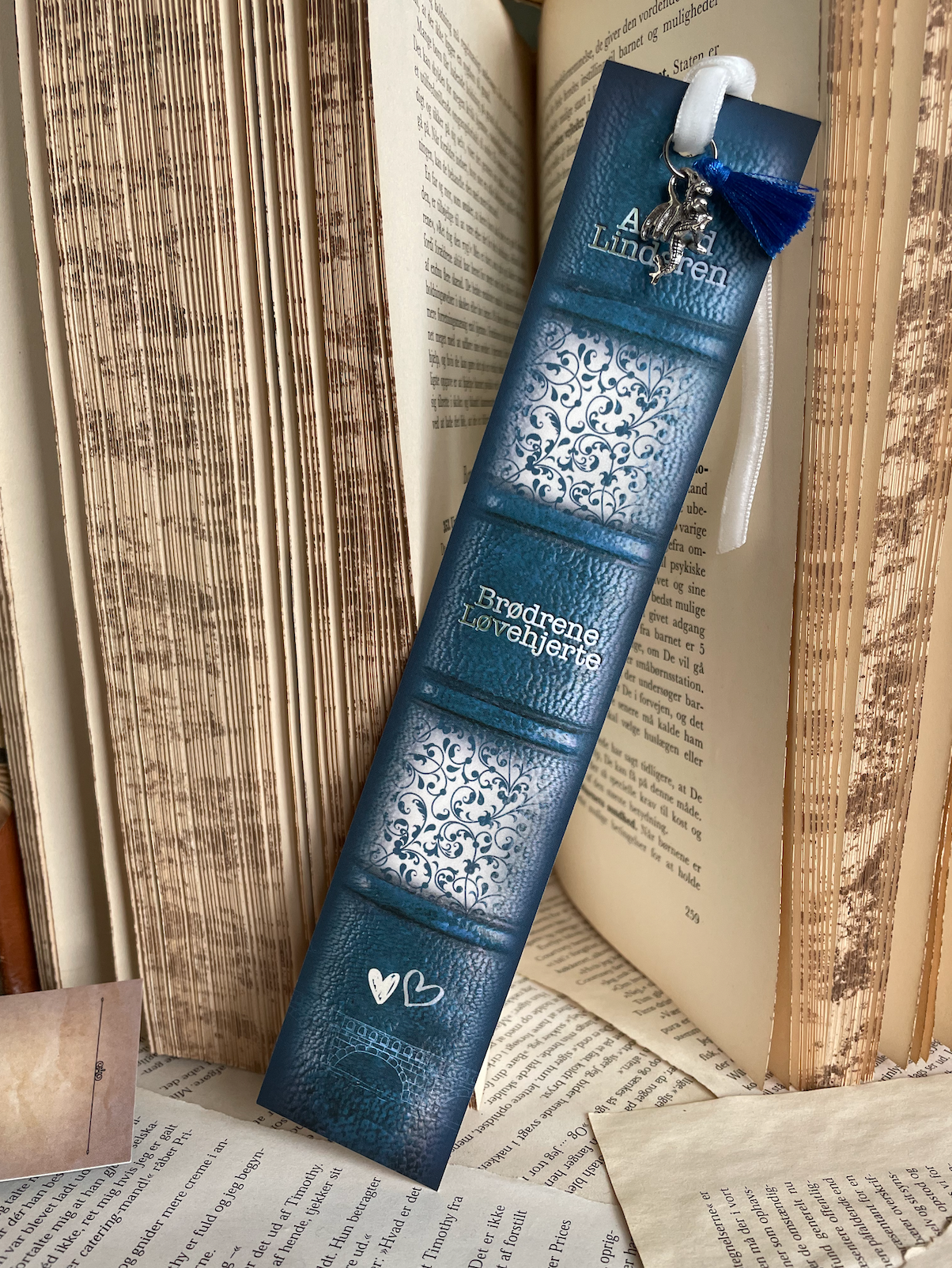 Bogmærke - Bookspines 'Brødrene Løvehjerte'